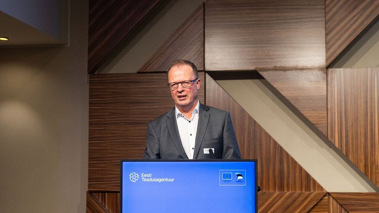 Toivo Maimets 15.09.2024 teaduskommunikatsiooni konverentsil.